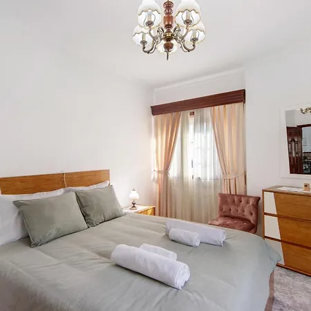 Casa Cimo D'aldeia * Vila Cova de Perrinho