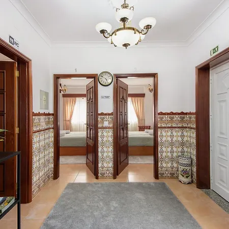 Casa Cimo D'aldeia * Vila Cova de Perrinho