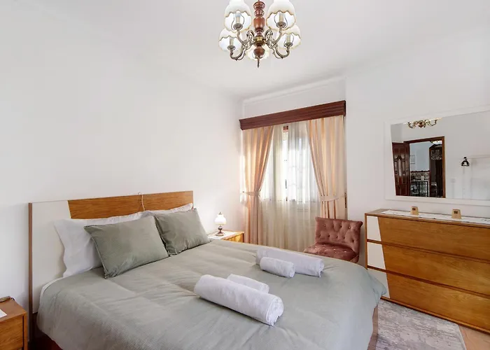 Casa Cimo D'aldeia * Vila Cova de Perrinho